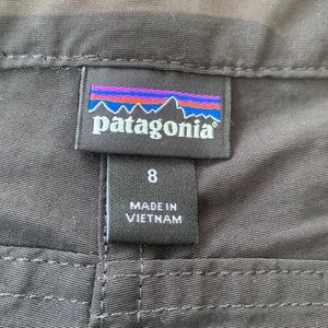 Patagonia womens wavefarer board shorts 5” regular fit. New with tags